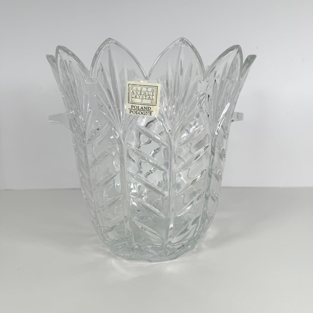 Fifth Avenue Crystal Vase Poland Tulip Flower Petal Design Heavy Glass Decor
